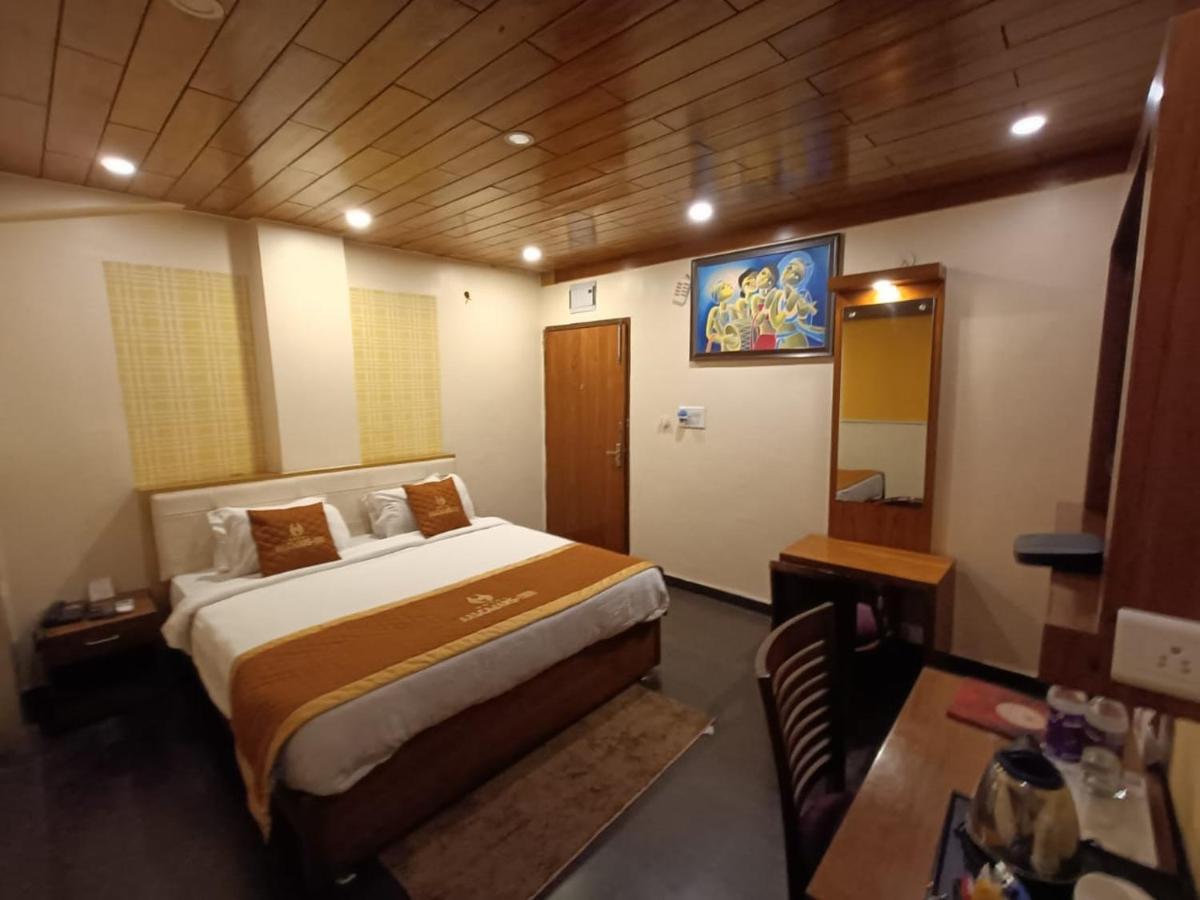 Aalcajars Inn Patna  Luaran gambar